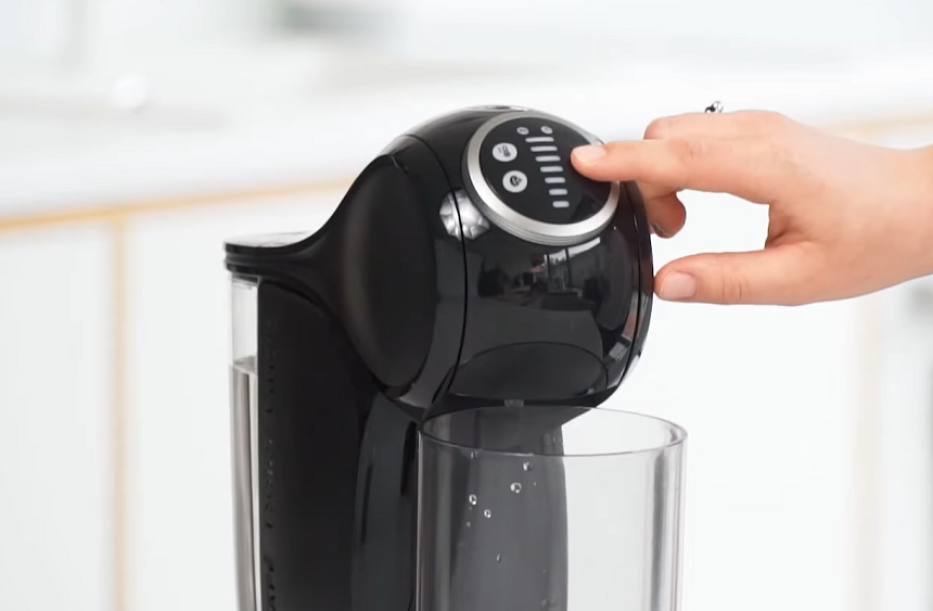 Détartrage Dolce Gusto - Un nettoyage automatique et manuel d`une cafetière.