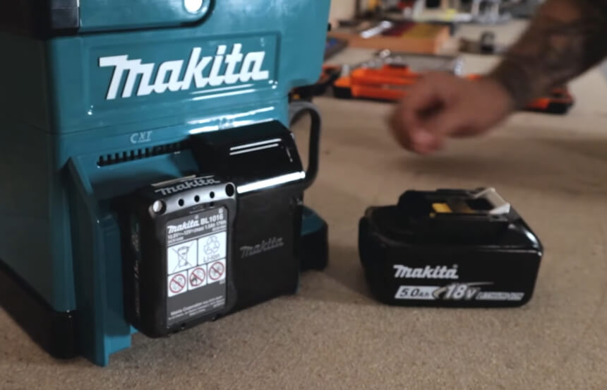 Test, avis et prix : Machine à café à batterie Makita DCM500Z
